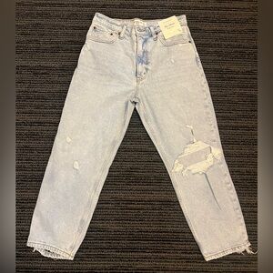 Abercrombie The High Rise Mom Jean - NWT